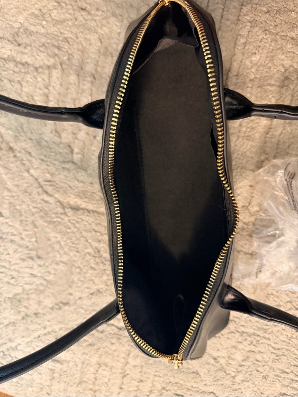 Melie Bianco Dakota Black East-West Shoulder Bag | Vegan Leather - Picture 4 of 6
